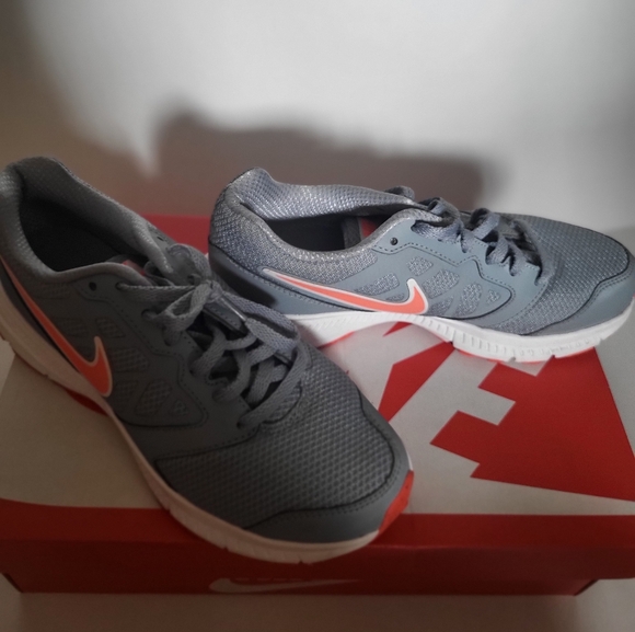 Nike - Womens Downshifter 6 size: 6.5 - Picture 6 of 6